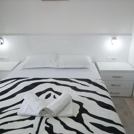 Guest House 4M Petrovac Kamer foto