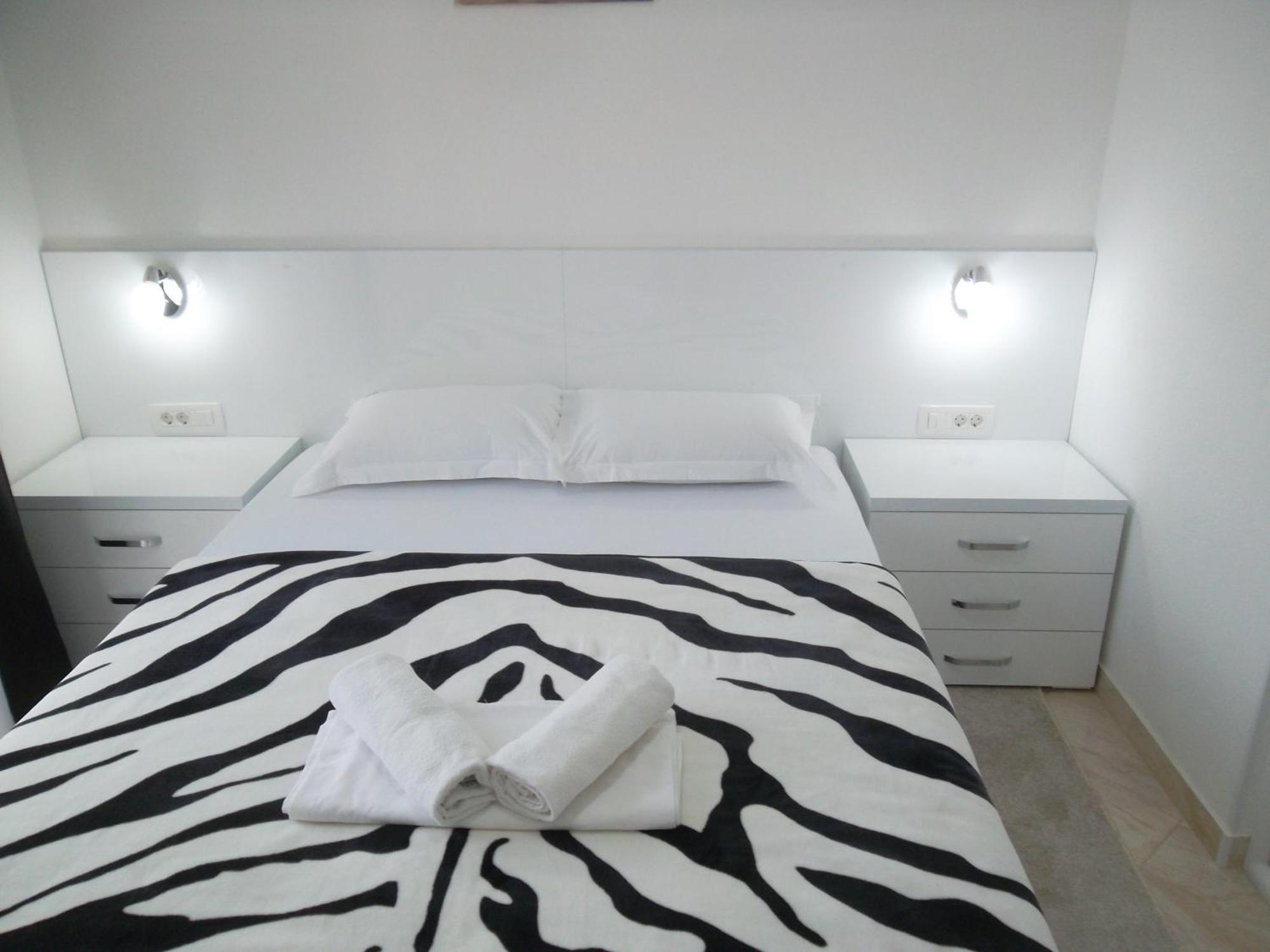 Guest House 4M Petrovac Kamer foto