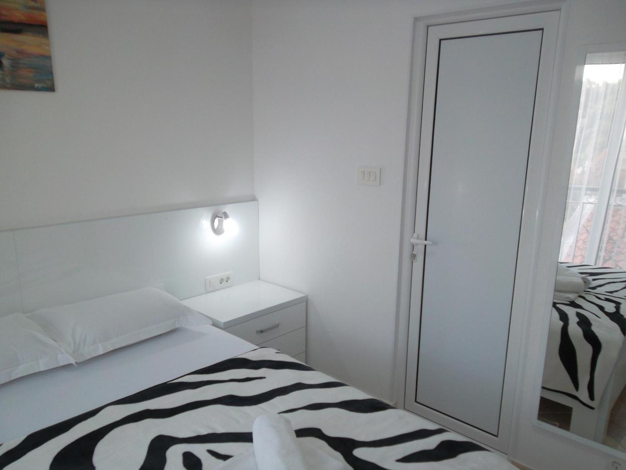 Guest House 4M Petrovac Kamer foto