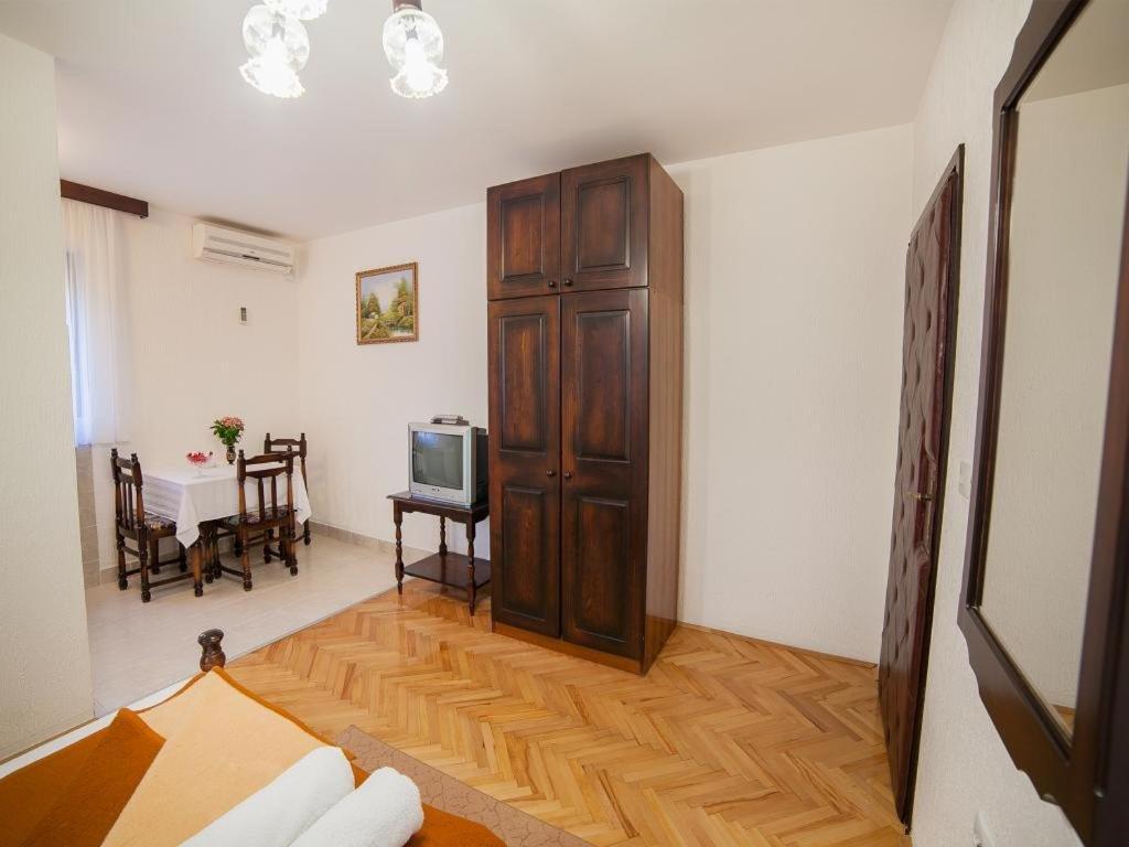 Guest House 4M Petrovac Kamer foto