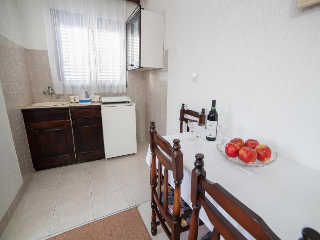 Guest House 4M Petrovac Kamer foto